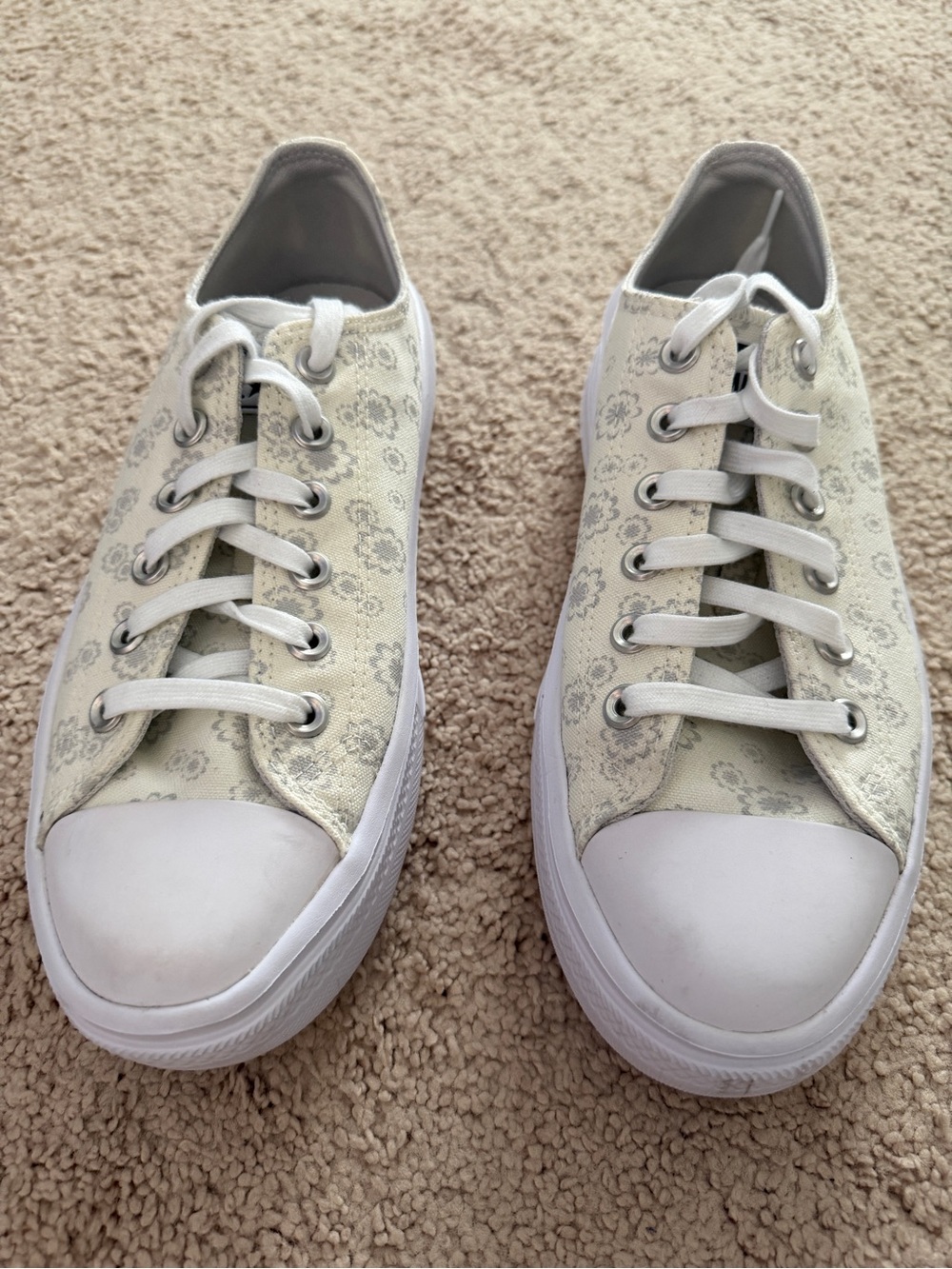 Classic Converse Women's Low-Top Lace-Pattern Canvas Sneakers in Cream